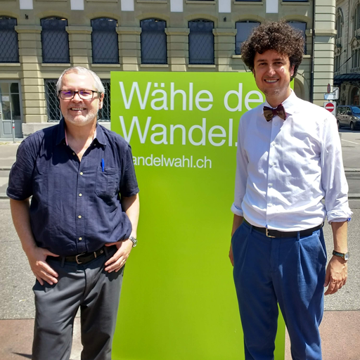 Foto Franz Muheim und Kollege vor Wähle den Wandel Poster